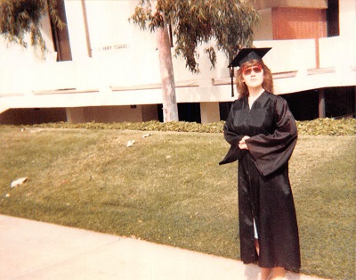 1985_06-graduation-mickey-mouse-glasses